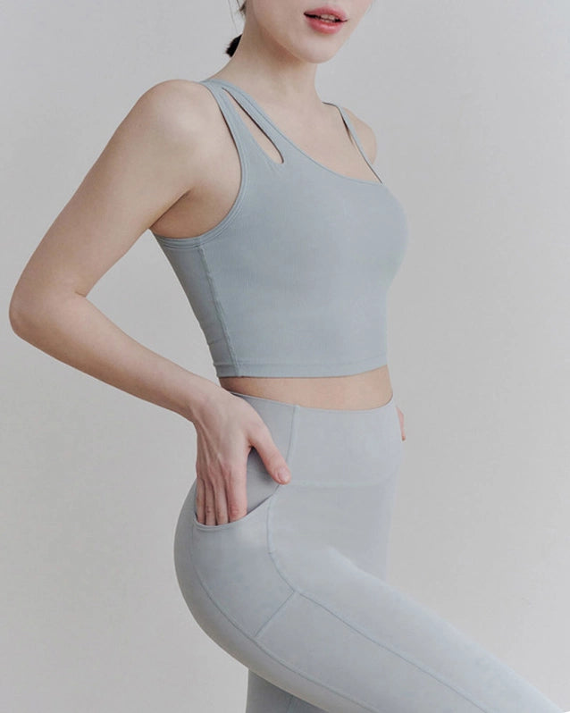 アヌエヌエブラトップ 3134