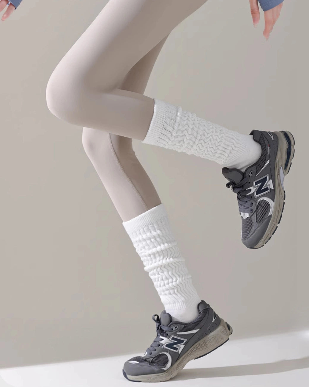 厚手で滑り止め付きの膝丈ソックス 3146