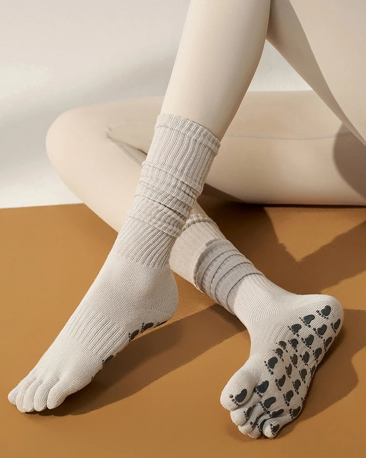 ミドル丈 5本指ヨガソックス 滑り止め付き 3147