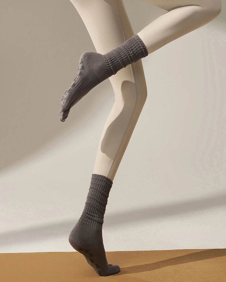 ミドル丈 5本指ヨガソックス 滑り止め付き 3147